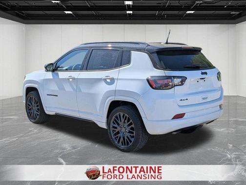 Bright White Clearcoat 2023 Jeep Compass Altitude