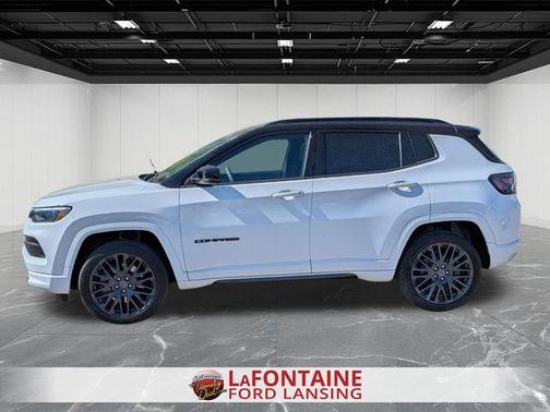 Bright White Clearcoat 2023 Jeep Compass Altitude