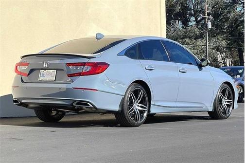 Photo 4 of 36 of 2022 Honda Accord Touring 2.0T