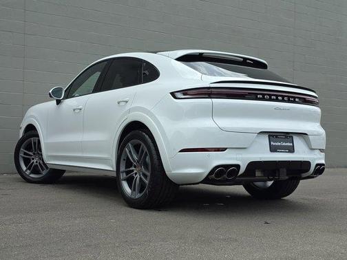 2025 Porsche Cayenne AWD