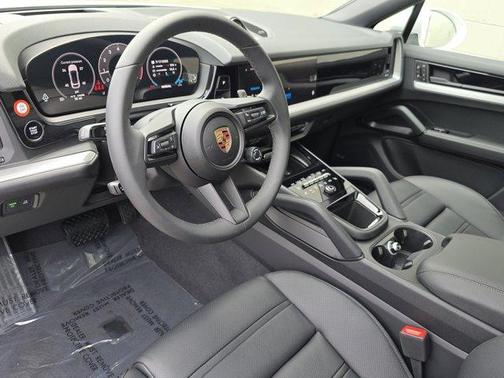 2025 Porsche Cayenne AWD