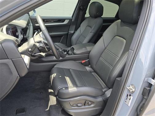 2024 Porsche Cayenne AWD