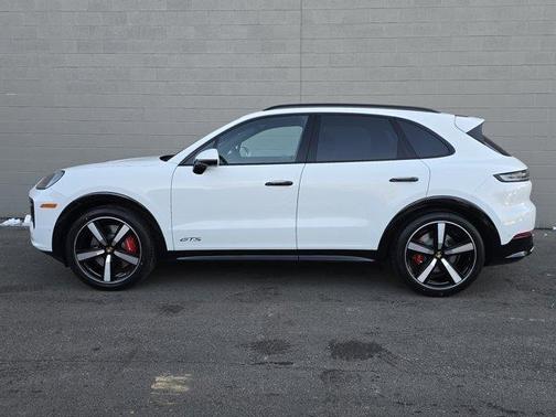 2026 Porsche Cayenne GTS