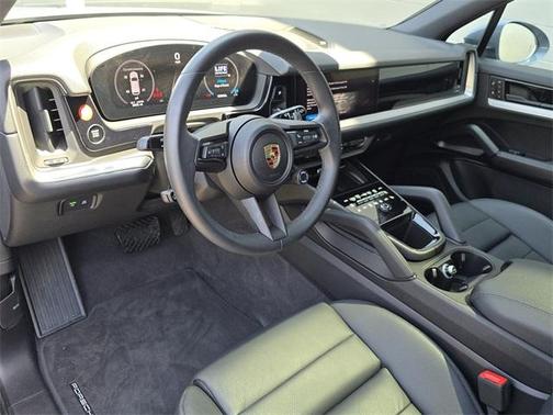 2024 Porsche Cayenne Base