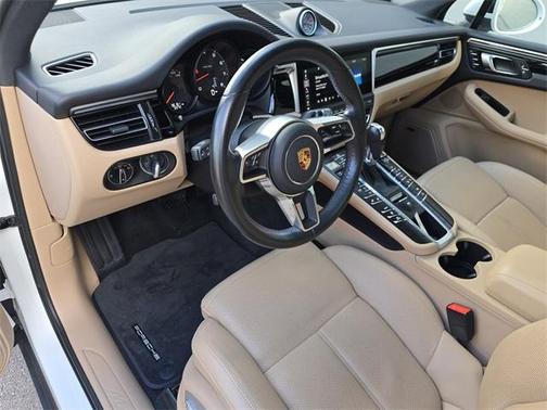 2021 Porsche Macan Base