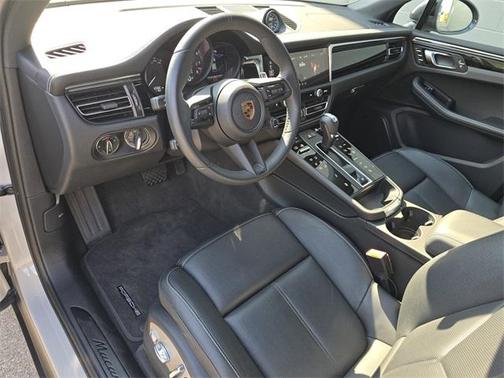 2025 Porsche Macan T