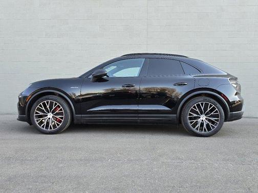 2025 Porsche Macan 4S