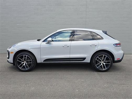2025 Porsche Macan 