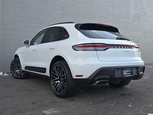 2025 Porsche Macan 