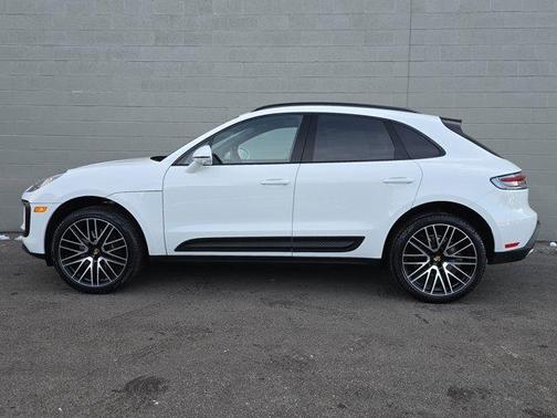 2025 Porsche Macan 
