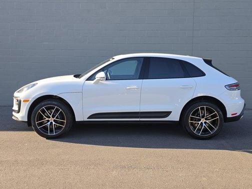 2026 Porsche Macan Base