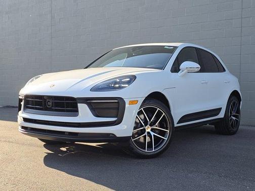 2026 Porsche Macan Base