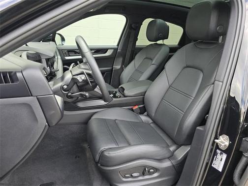 2024 Porsche Cayenne AWD