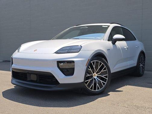 2025 Porsche Macan 4