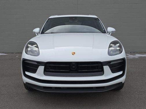 2023 Porsche Macan 