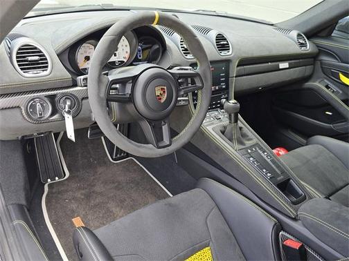 2023 Porsche 718 Cayman GT4 RS