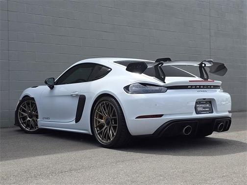 2023 Porsche 718 Cayman GT4 RS