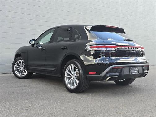 2022 Porsche Macan Base
