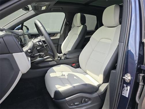 2024 Porsche Cayenne Base