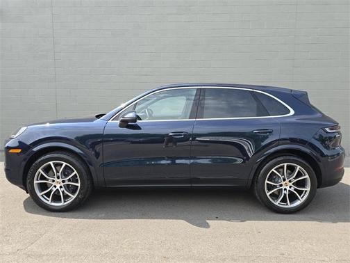 2024 Porsche Cayenne Base