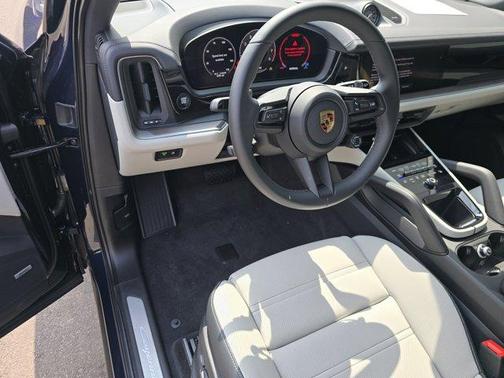 2024 Porsche Cayenne Base