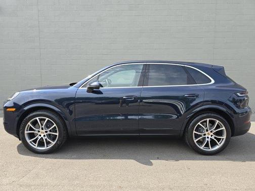 2024 Porsche Cayenne Base