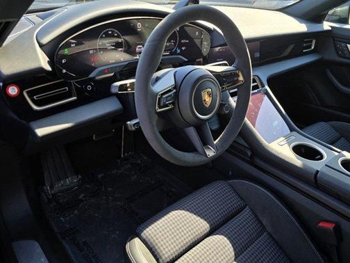 2025 Porsche Taycan 4S