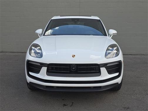 2025 Porsche Macan 