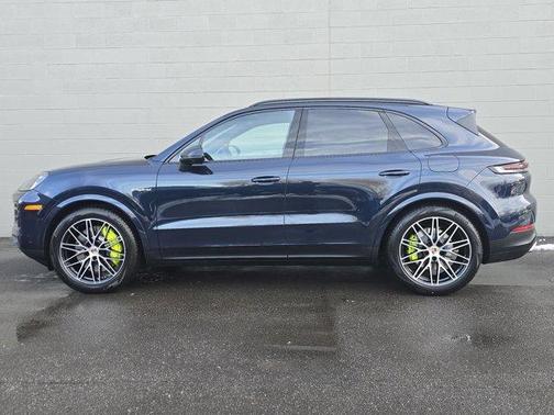 2026 Porsche Cayenne AWD