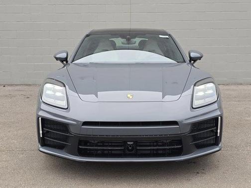 2026 Porsche Panamera 4