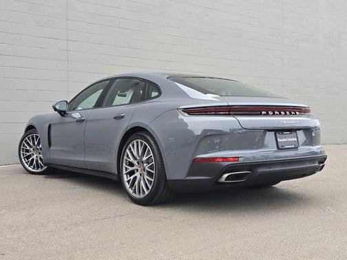 2026 Porsche Panamera 4