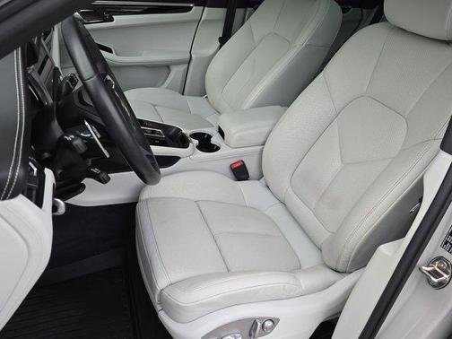 2024 Porsche Macan S