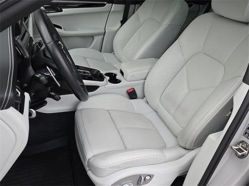 2024 Porsche Macan S