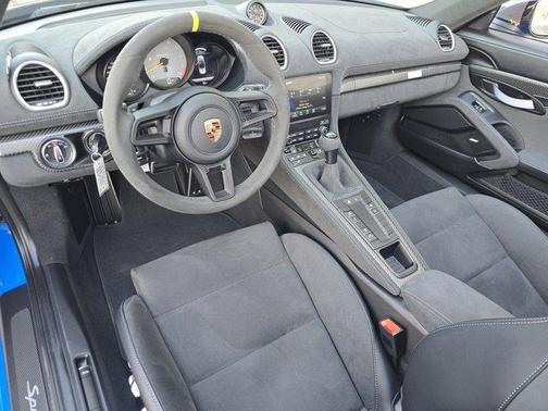 2025 Porsche 718 Spyder RS