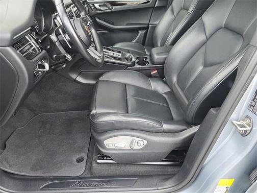 2023 Porsche Macan 