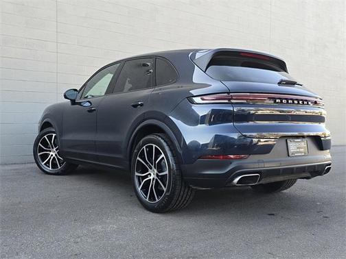 2024 Porsche Cayenne Base
