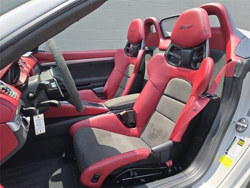 2022 Porsche 718 Spyder Base
