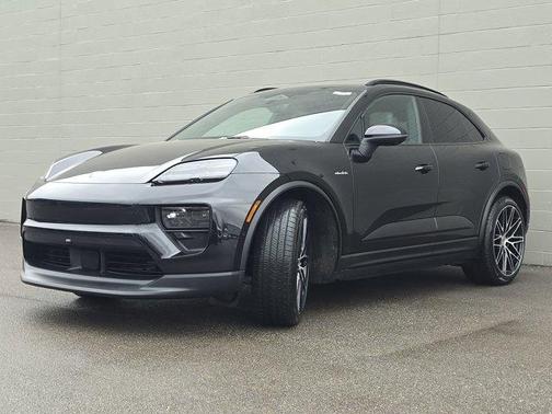 2026 Porsche Macan 4