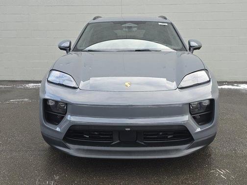 2025 Porsche Macan 4S