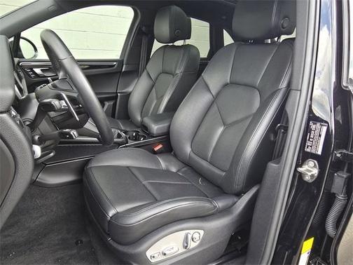 2022 Porsche Macan S