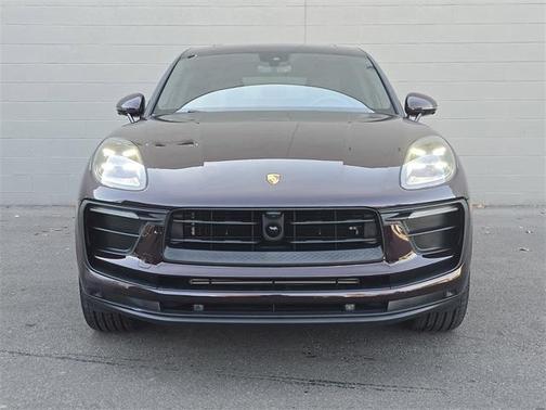 2025 Porsche Macan T