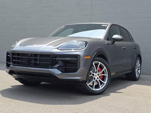 2025 Porsche Cayenne GTS