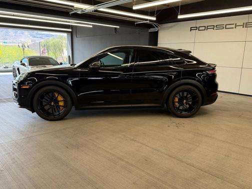 2024 Porsche Cayenne 