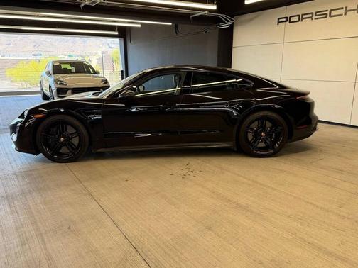 Jet Black Metallic 2021 Porsche Taycan