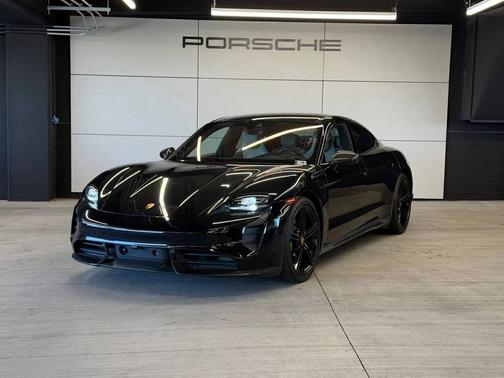 Jet Black Metallic 2021 Porsche Taycan