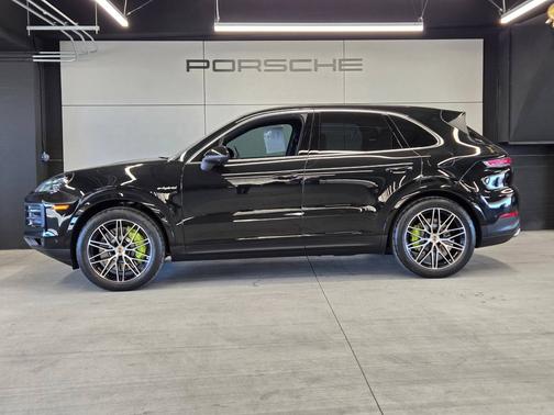 2025 Porsche Cayenne 
