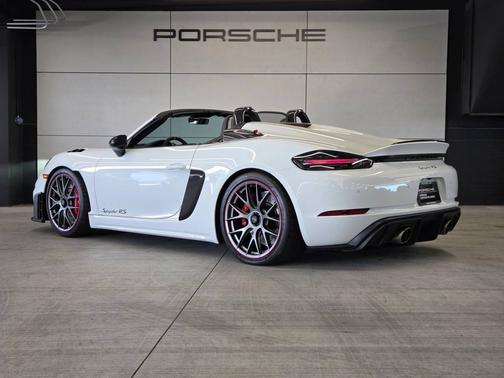 2025 Porsche 718 Spyder 