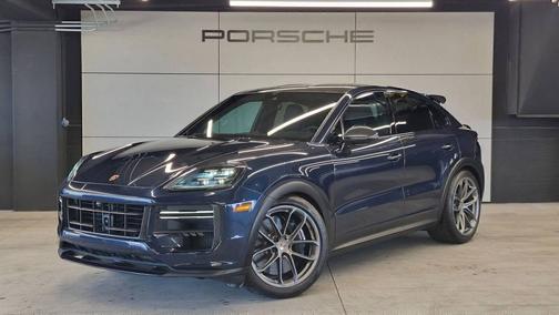 Algarve Blue Metallic 2024 Porsche Cayenne