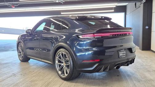 Algarve Blue Metallic 2024 Porsche Cayenne
