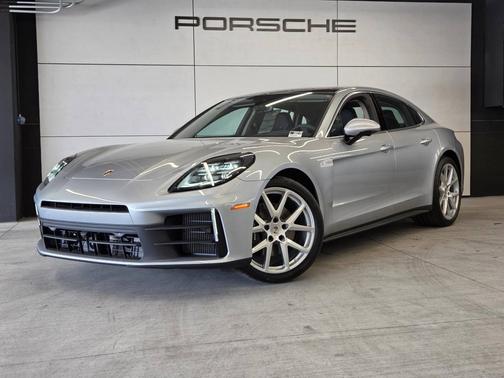 Dolomite Silver Metallic 2026 Porsche Panamera